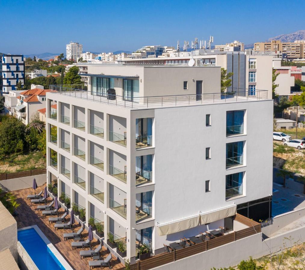 Ellure Luxury Suites Сплит Екстериор снимка